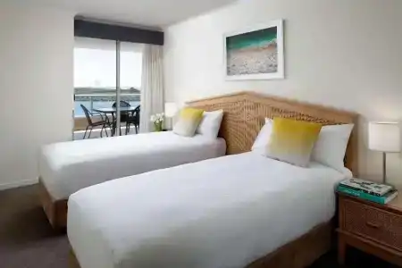 Rydges - 177