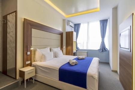 Privilege Suites by Central Park - 5