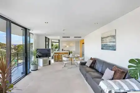 Ambience on Burleigh Beach - 36