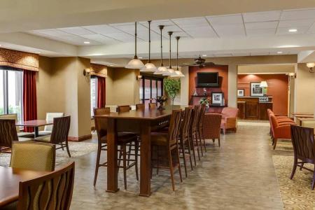Hampton Inn - Hills - 30