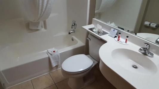 Microtel Inn & Suites by Wyndham - 24