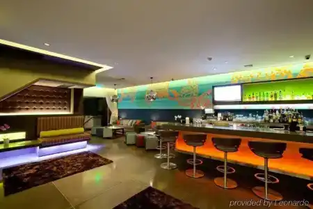 Sirtaj – Beverly Hills - 30