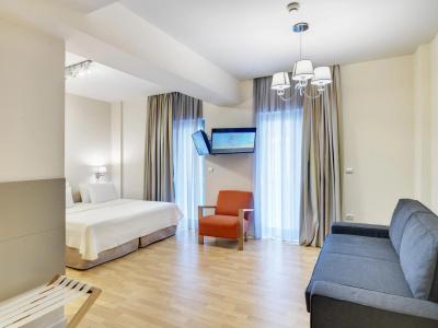 Phidias Piraeus - 25