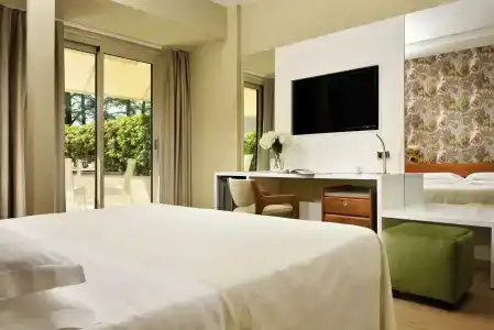 Continental Wellness & Spa - 4