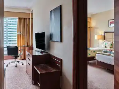 Hilton Warsaw City - 36