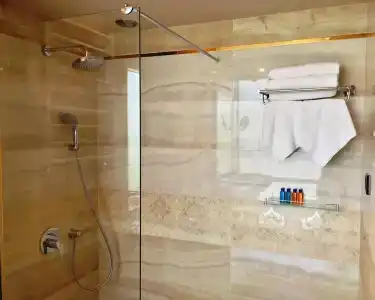 Golden Tulip Varna - 120