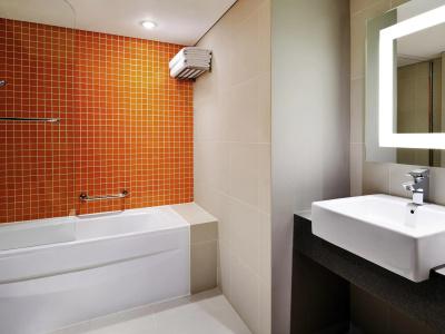 Novotel Dubai Al Barsha - 8