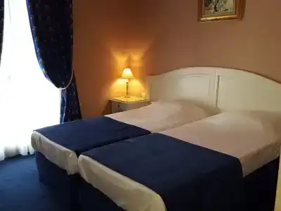 Hôtel des Augustins - 2