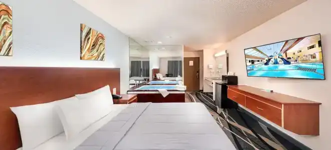 Grand Marquis Waterpark & Suites - 26