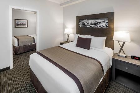 Ramada by Wyndham - 6