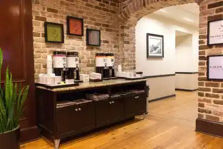 Hampton Inn Savannah Historic District - 28