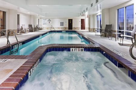Holiday Inn Express & Suites West - 32