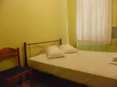 Zeus Hostel - 4