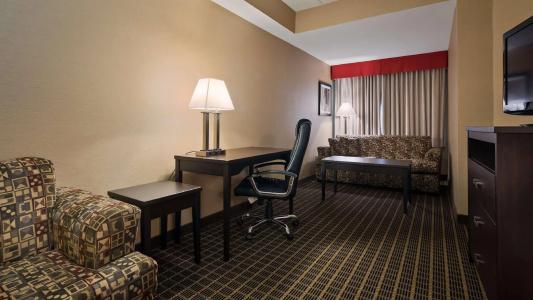 Best Western Plus Inn & Suites - 75