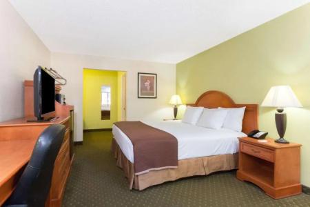 Howard Johnson by Wyndham - 18