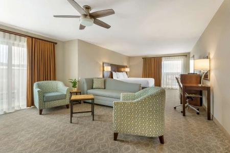 Best Western Plus Inn - 79
