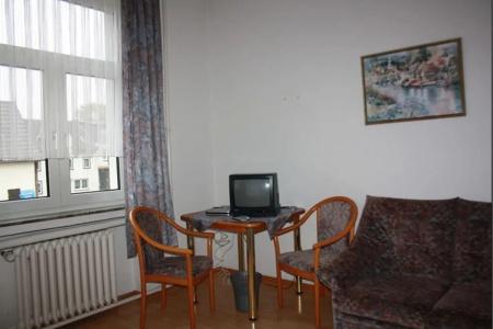 Anker - 4