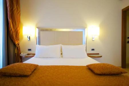 Best Western Crystal Palace - 51