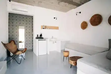 Mesanto Luxury Suites - 62