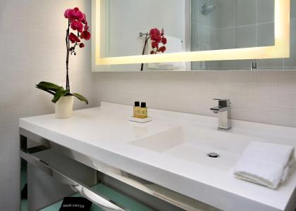 The Godfrey Boston - 12