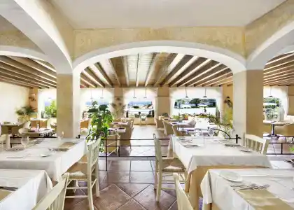 Colonna Resort - 11