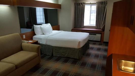 Microtel Inn & Suites by Wyndham - 34