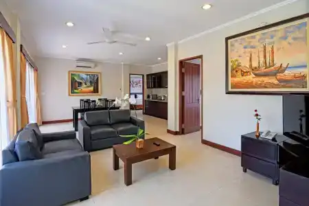 Kuta Town House - 1