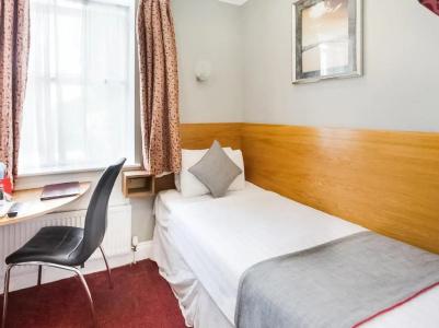 Oyo London Guest House - 88