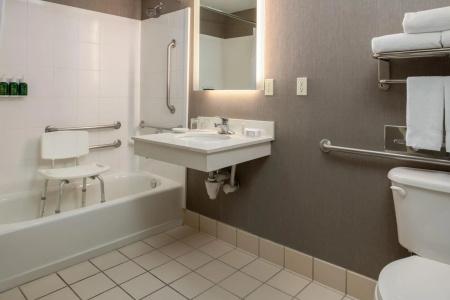 SpringHill Suites Portland Airport - 5