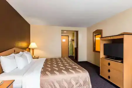 Quality Inn - 37