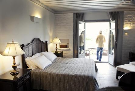 Porto Kea Suites - 4