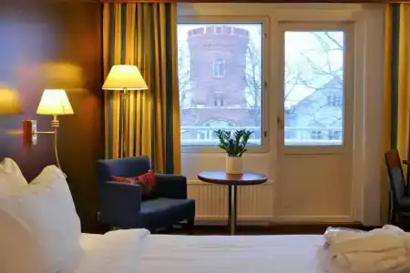 Kalliohovi - 40