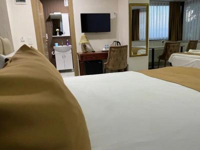 Atam Suites - 63