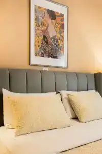 Nicholas Point and Rooms - 129