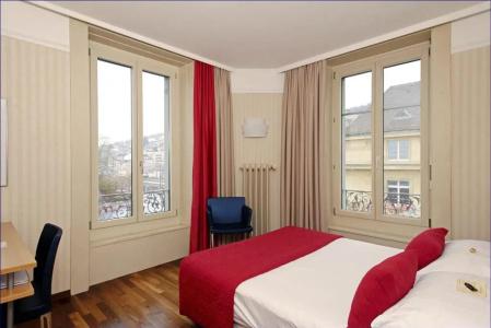 Hôtel Alpes & Lac - 1