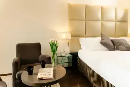 Cosmopolitan - 36