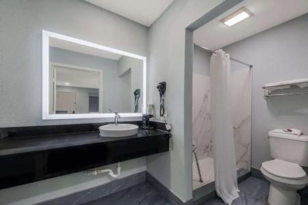 SureStay by Best Western San Antonio Riverwalk - 37