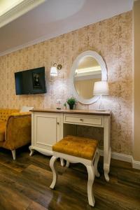 Legacy Boutique & - 107