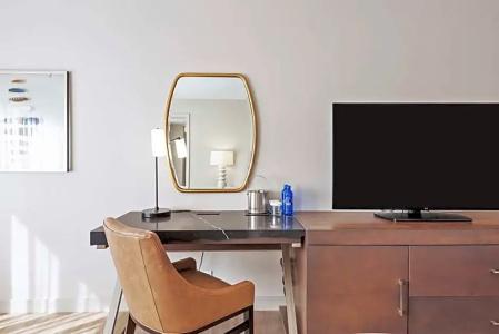 DoubleTree by Hilton - 75