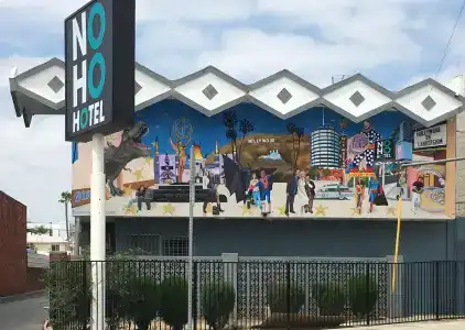 Noho Hollywood - 10