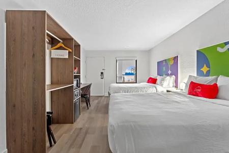 TraveInn & Suites by Wyndham Airport - 36