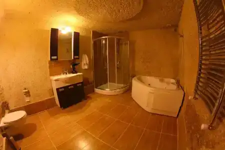 Falcon Cave Suites - 54