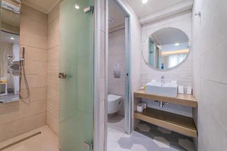 Bio Suites - 201