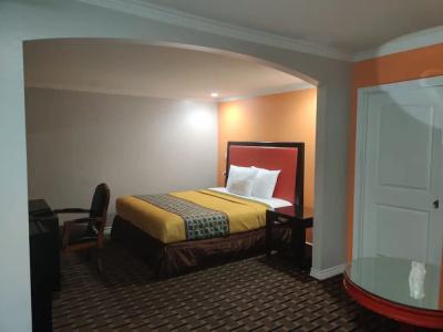 Lyfe Inn & Suites By Aga - Lax Airport - 36