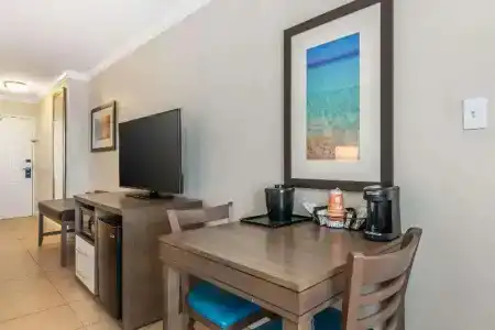 Comfort Inn & Suites Daytona Beach Oceanfront - 102