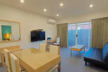 Brighton Serviced - 38