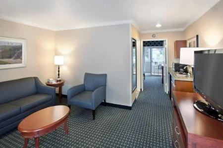 Best Western Plus Marina Shores - 68
