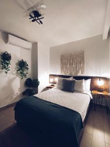 Studio 27 - 48