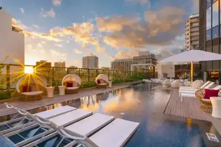 Hyatt Centric Waikiki Beach - 11