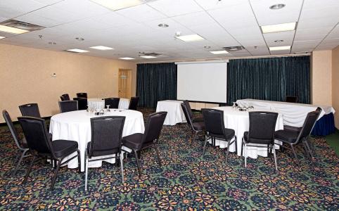 Hampton by Hilton - 18